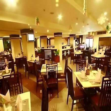 Hotel Banjarmasin International 外观 照片