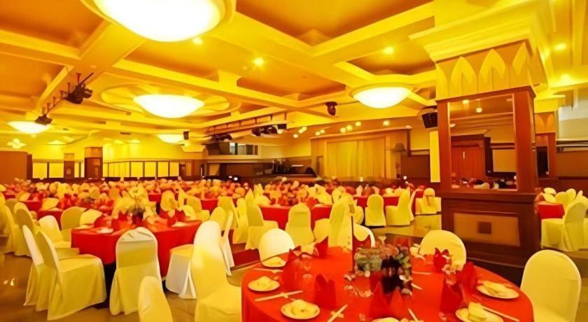 Hotel Banjarmasin International 外观 照片
