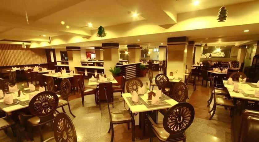 Hotel Banjarmasin International 外观 照片