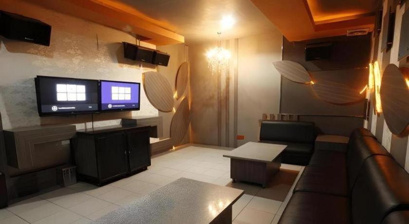 Hotel Banjarmasin International 外观 照片