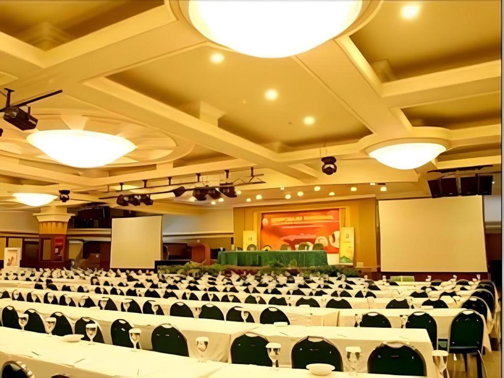 Hotel Banjarmasin International 外观 照片
