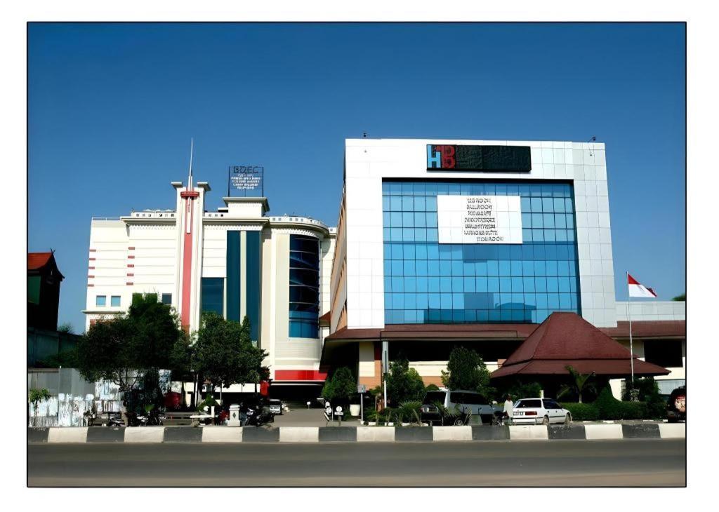 Hotel Banjarmasin International 外观 照片